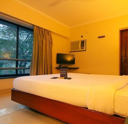 Hotel Lotus Pune Exterior photo