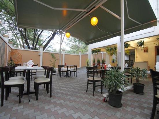 Hotel Lotus Pune Exterior photo