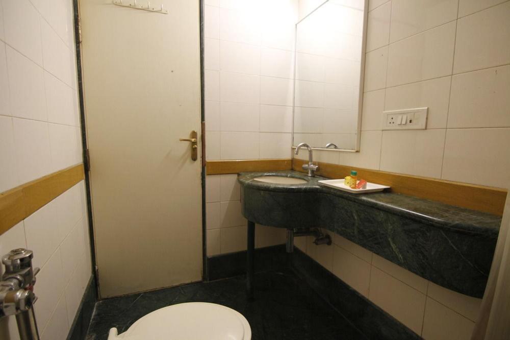 Hotel Lotus Pune Exterior photo