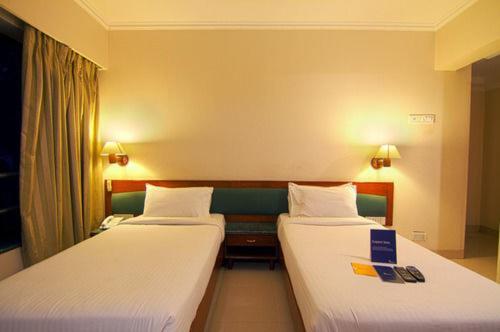 Hotel Lotus Pune Exterior photo